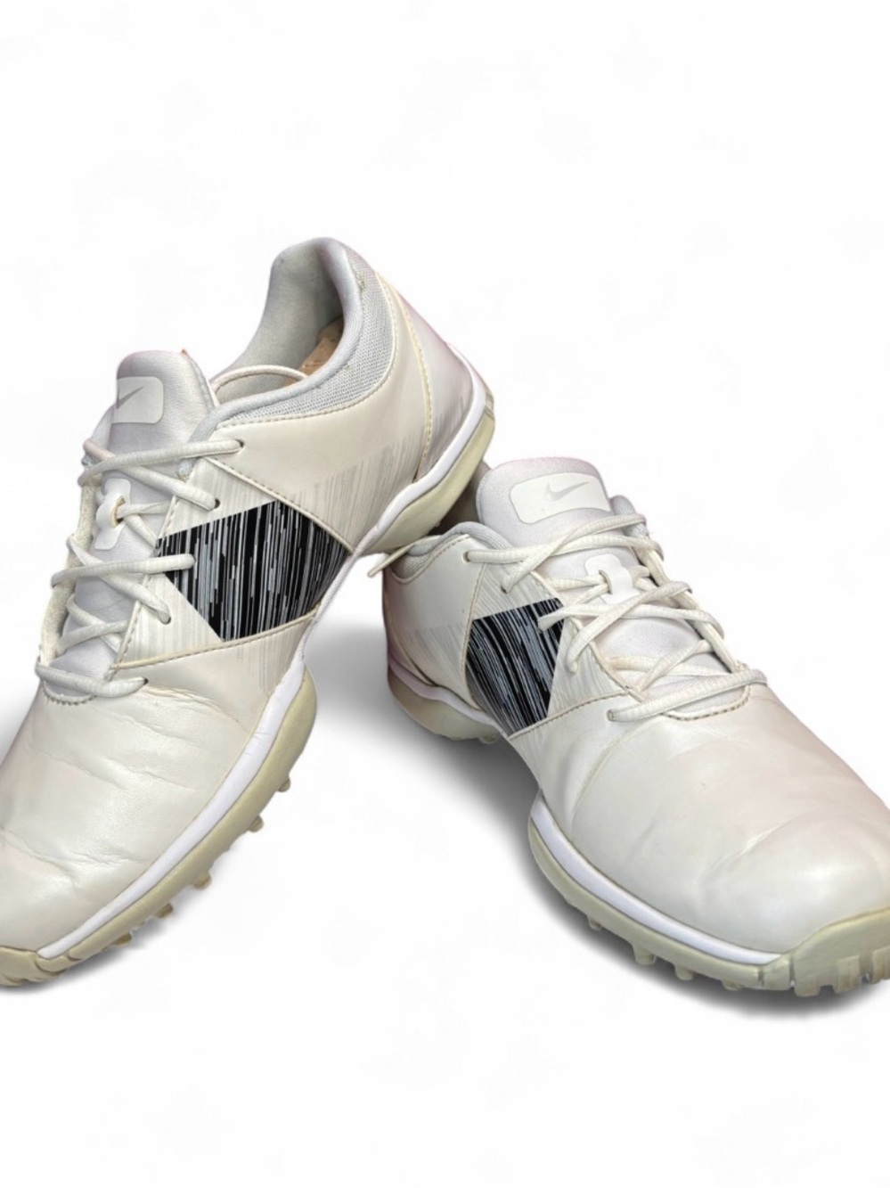 Nike women’s White Golf Shoes with Black Stripe Panels size 7